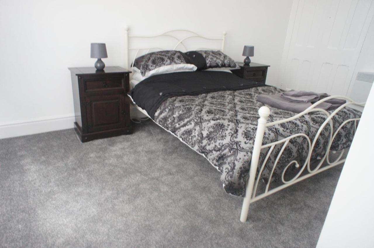 Flat 2 Opposite Travel Lodge 科尔温湾 外观 照片