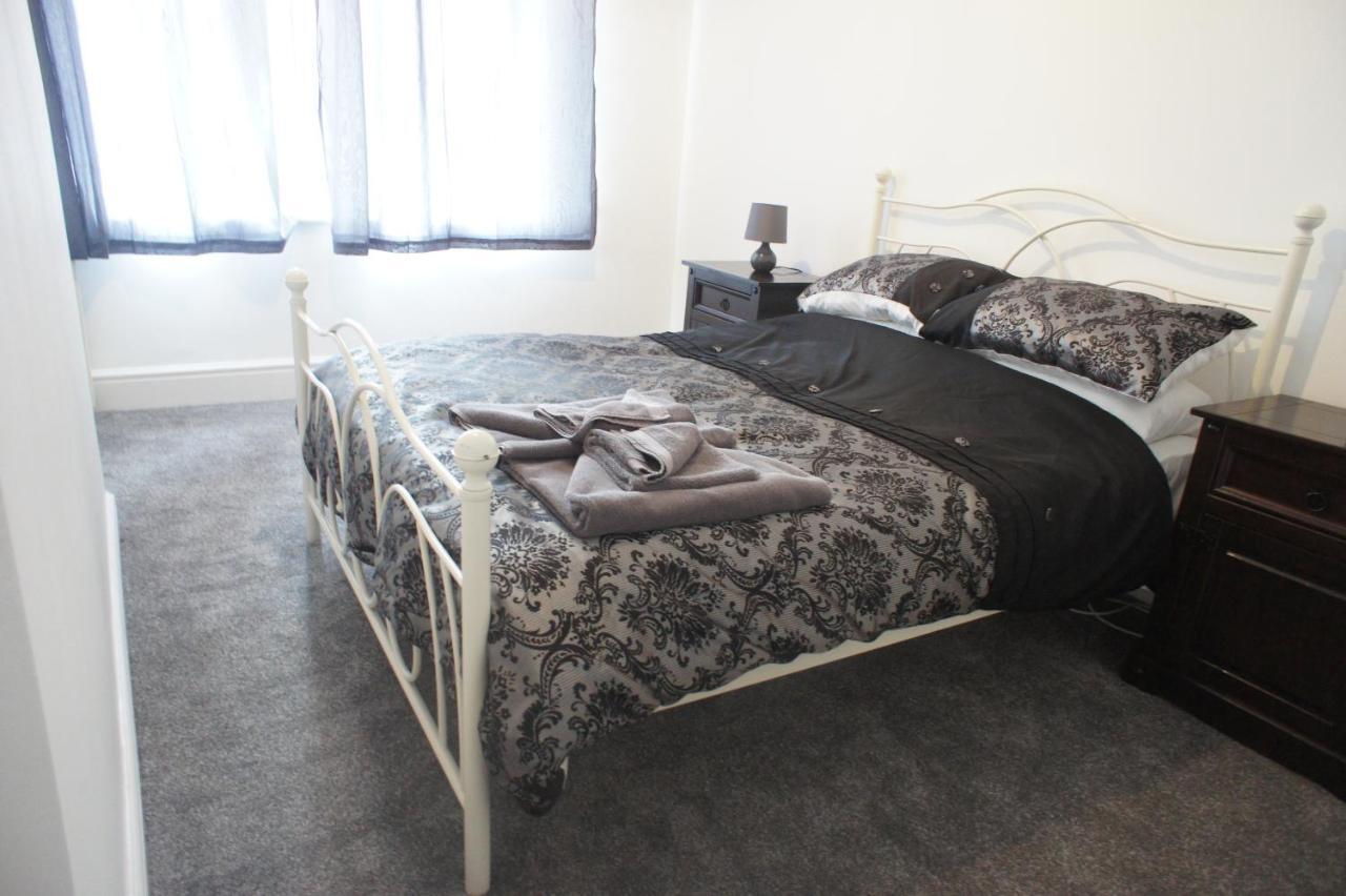 Flat 2 Opposite Travel Lodge 科尔温湾 外观 照片
